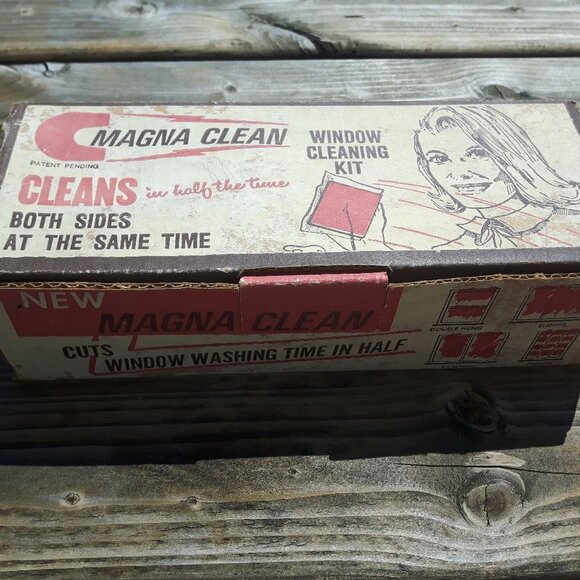 Vintage Magna Clean Window Cleaning Kit in Original - Picture 1 of 5